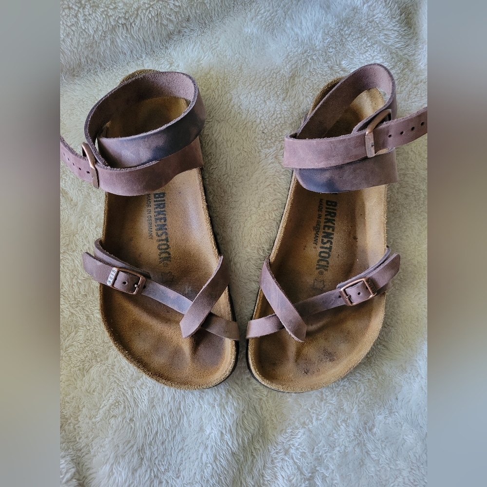 Birkenstock Yara oiled tobacco leather